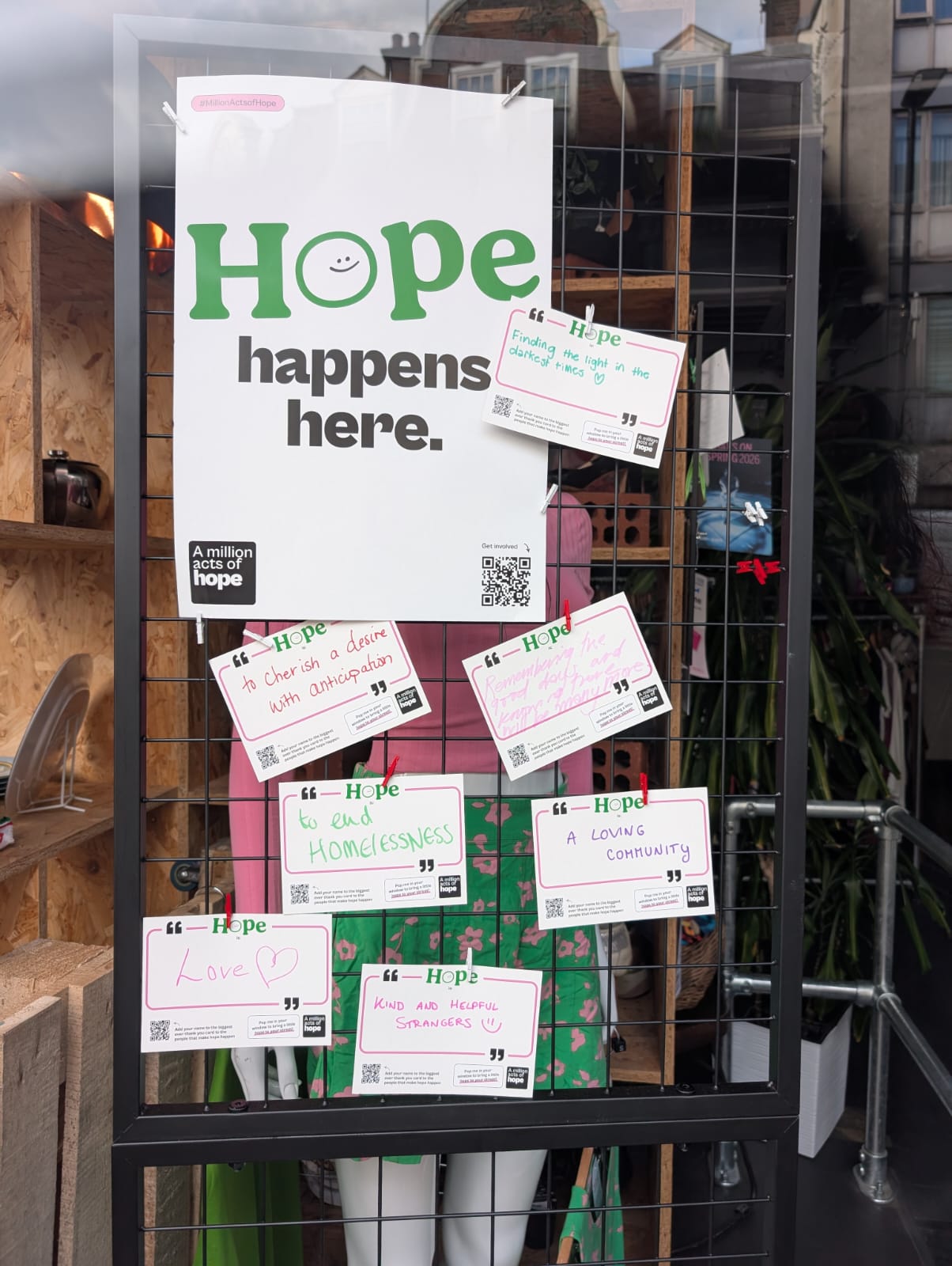 Shop customers and supporters messages of hope